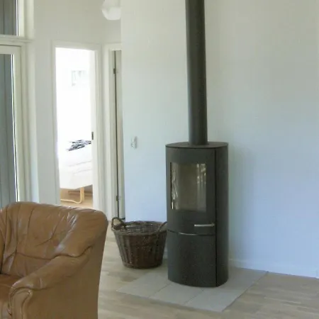 Three-bedroom Holiday In By 3 펜션 *